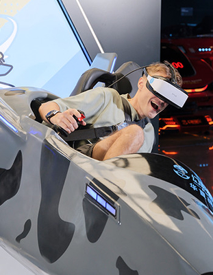 Weź swoją symulację lotu na następny poziom z VR Flight Simulator Single-player 395kg Gamepad sterowania
